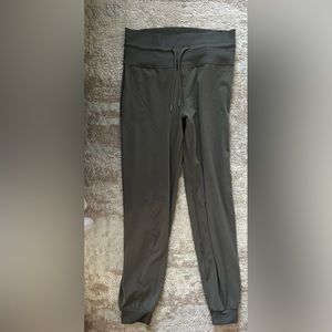 Vuori Joggers